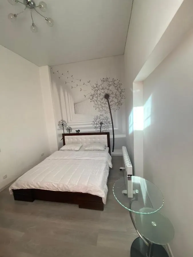 Апартаменти В Центрі На Куліша З Двома Спальнями Lviv Apartment